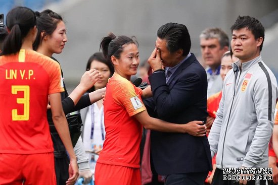 各方评中国女足拼进16强：众志成城玫瑰重新绽放