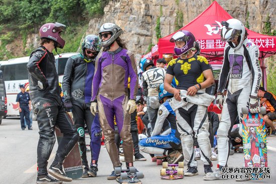 2019战马嵩顶长板速降挑战赛16强诞生