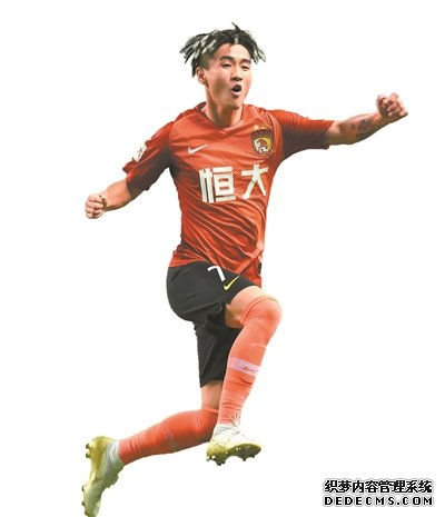 恒大青春风暴难阻挡半程逼近领头羊