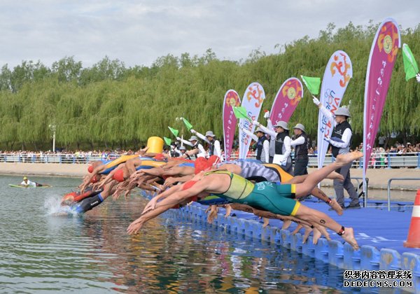 嘉峪关铁人三项亚洲杯赛中国女将包揽前四